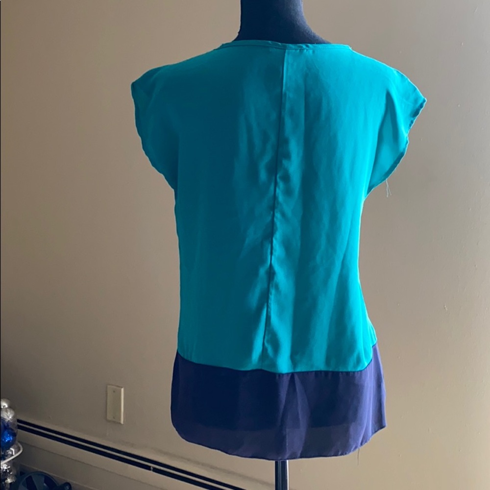 Women’s top - Picture 2 of 2